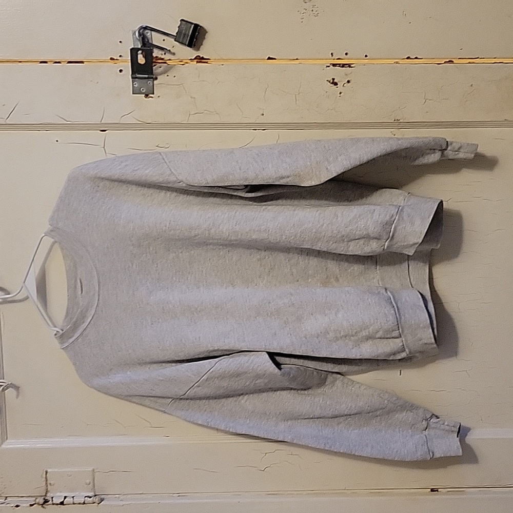 Plain greay crewneck